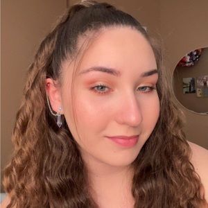 Meet your Posher, Hailey